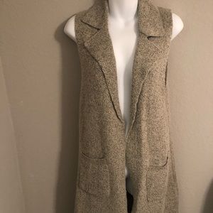 Monteau Sleeveless Cardigan